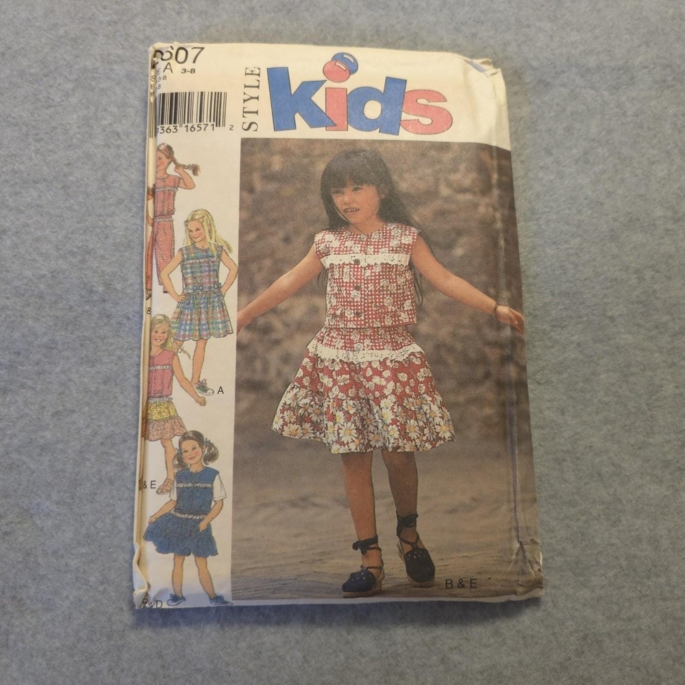 Style 2607 Kids Dress Top Skirt Pattern Sz‎ 3-8 Vintage 90s Girls Sewing Uncut